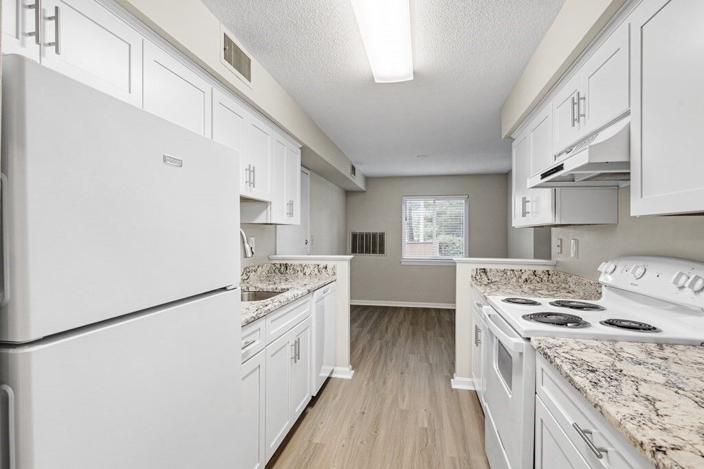 Property Photo:  6 Beals Cove B  MA 02043 