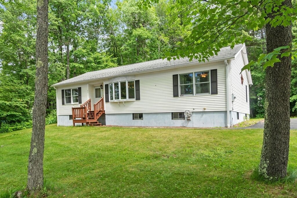 Property Photo:  314 Maple St  MA 01475 