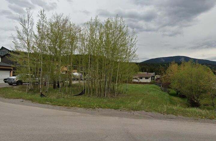 Property Photo: 8602 24 Avenue AB T0K 0M0