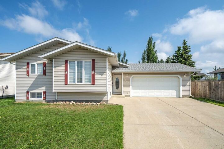Property Photo: 6608 39 Street AB T9V 2Z4