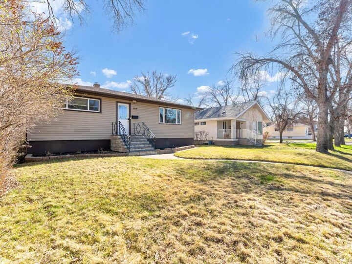 Property Photo: 109 9 Street NE AB T1A 5S2