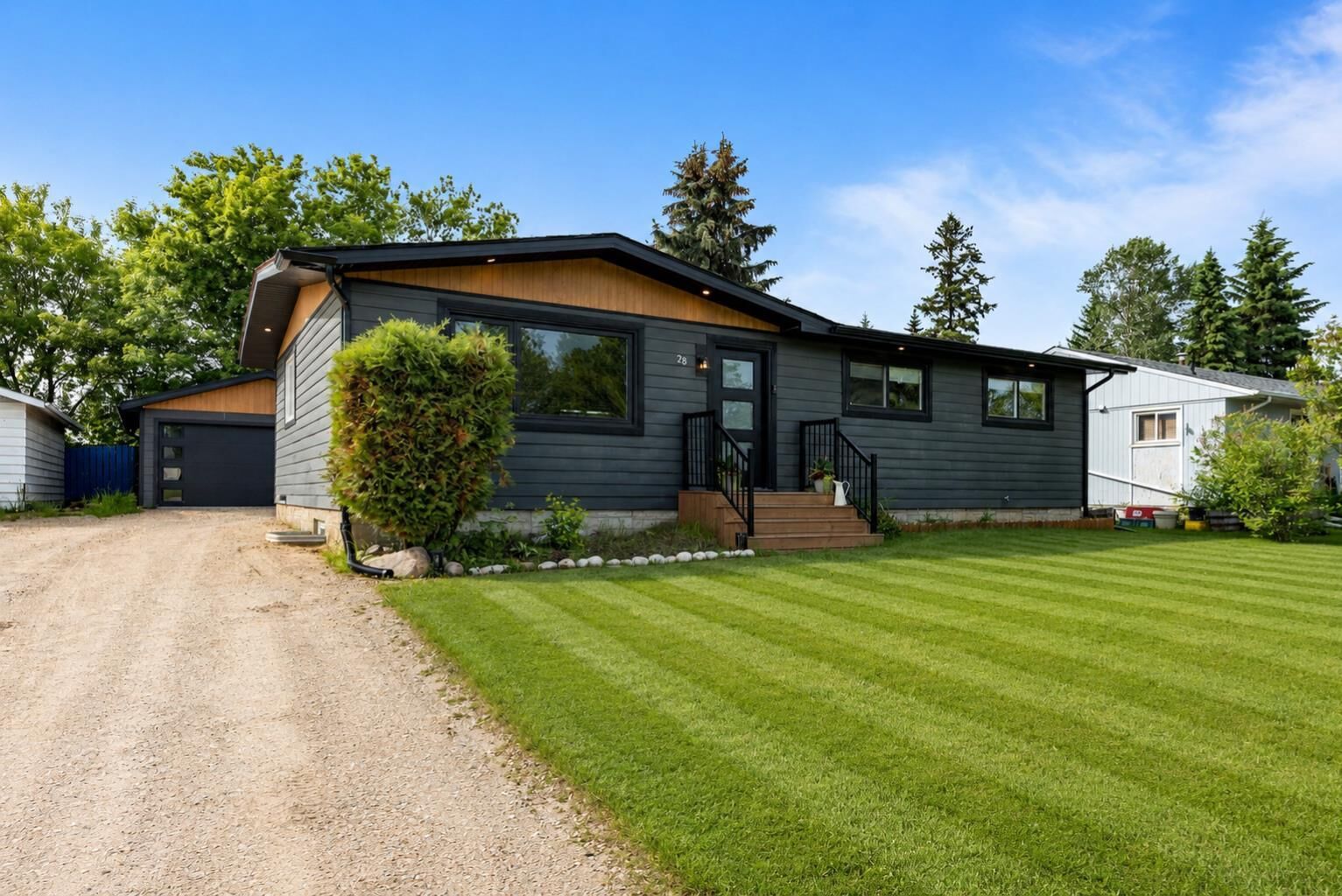 Property Photo:  28 Alberta Drive  AB T9H 1P5 