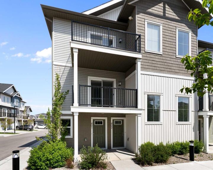 Property Photo: 24 Rivercrest Drive 402 AB T4C 2C8