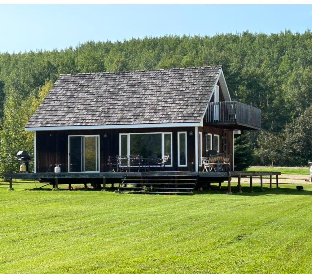Property Photo:  113211037 Twp Rd 914 E  AB T0H 2M0 