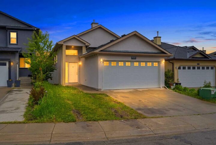 Property Photo:  141 Tarawood Place NE  AB T3J 5B4 
