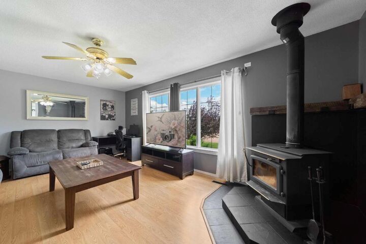 Property Photo:  41176 RR 154  AB T0B 1N0 