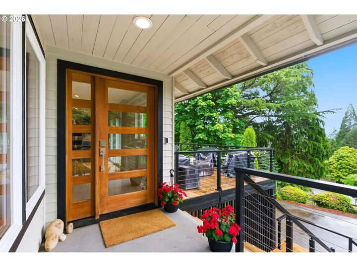 Property Photo:  1234 SW 57th Ave  OR 97221 