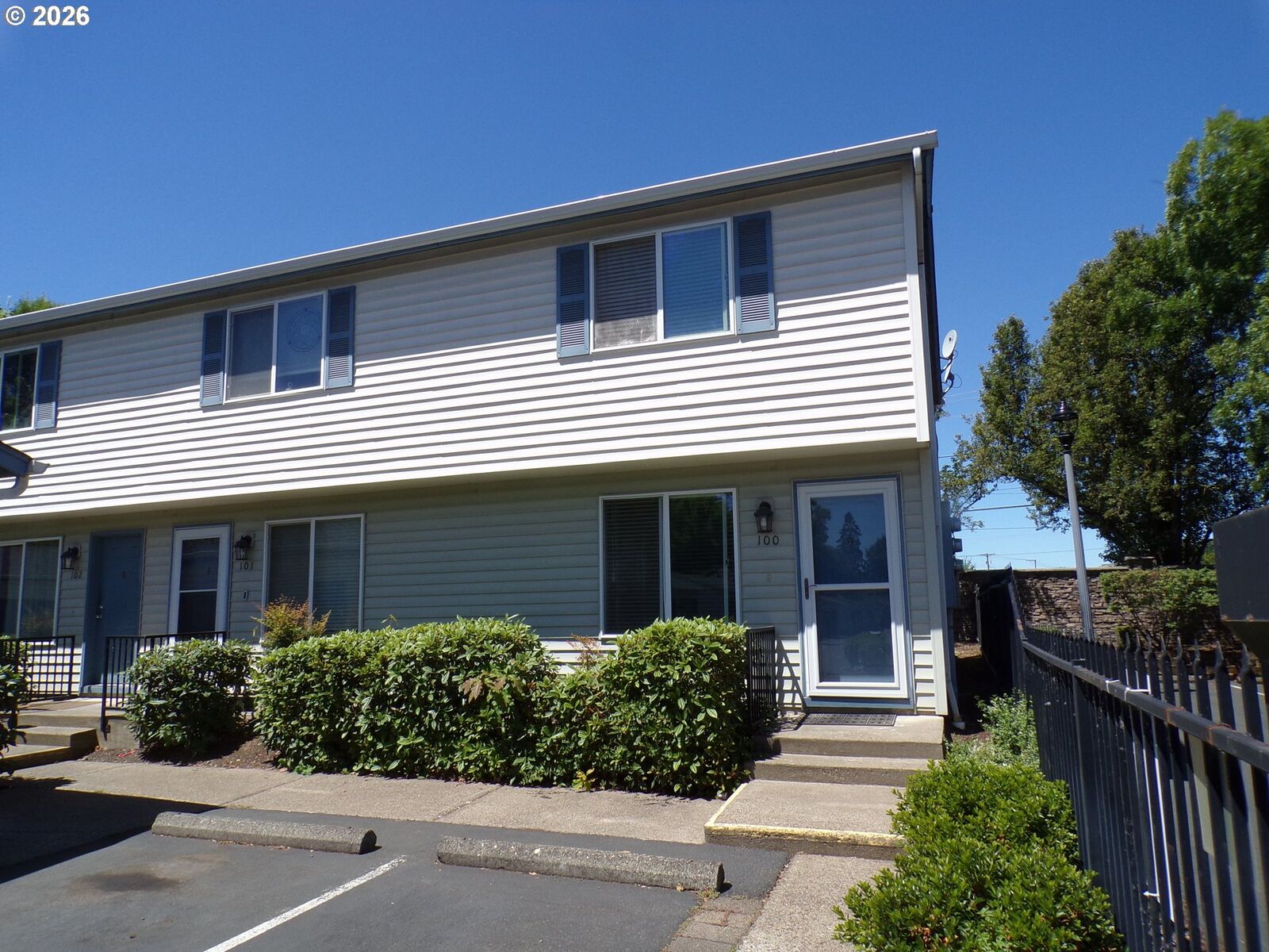 Property Photo: 4792 Lancaster Dr 100 OR 97305
