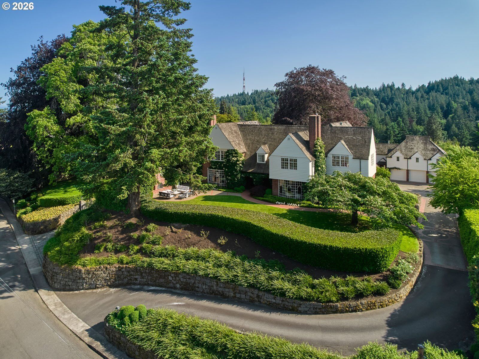 Property Photo:  1840 SW Hawthorne Ter  OR 97201 