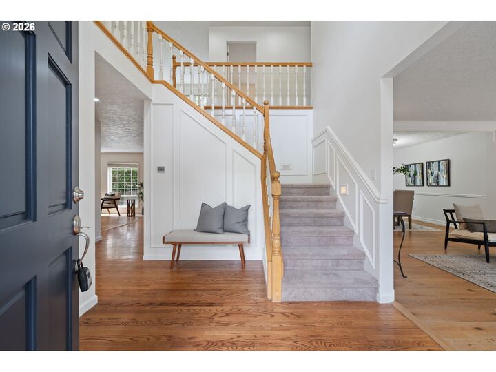 Property Photo: 5710 Southwood Dr OR 97035