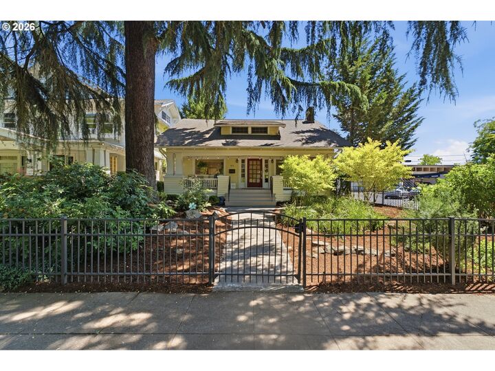 Property Photo: 5616 NE Garfield Ave OR 97211