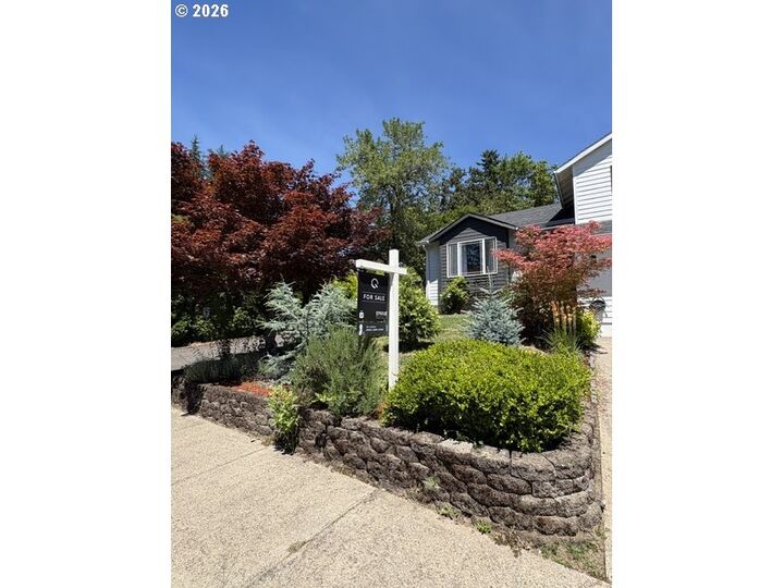 Property Photo: 16610 SE Harold Ave OR 97267
