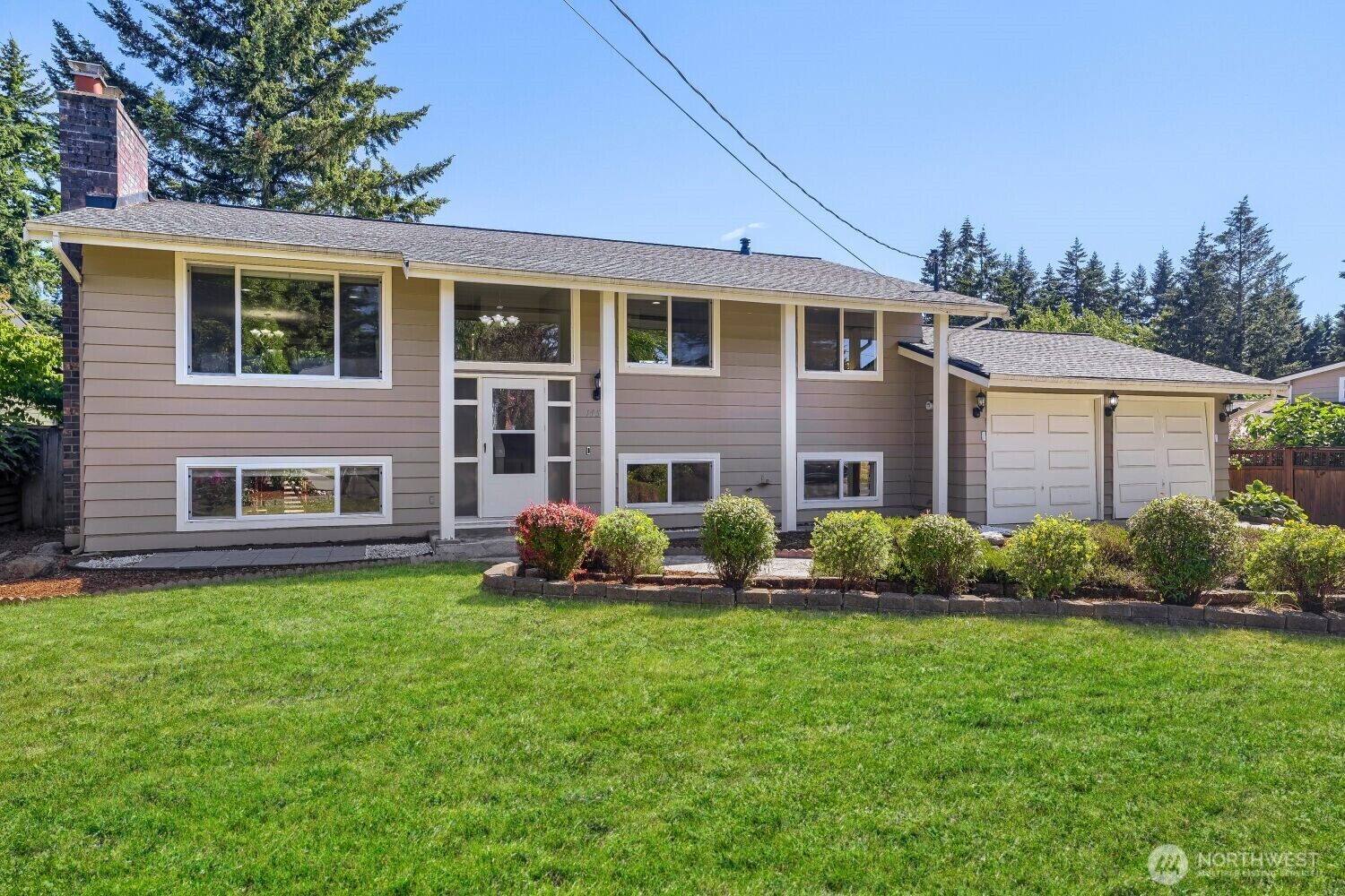 Property Photo:  14511 NE 4th Street  WA 98007 