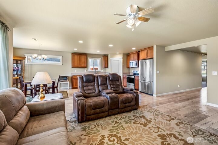Property Photo: 22 K Street NE WA 98848