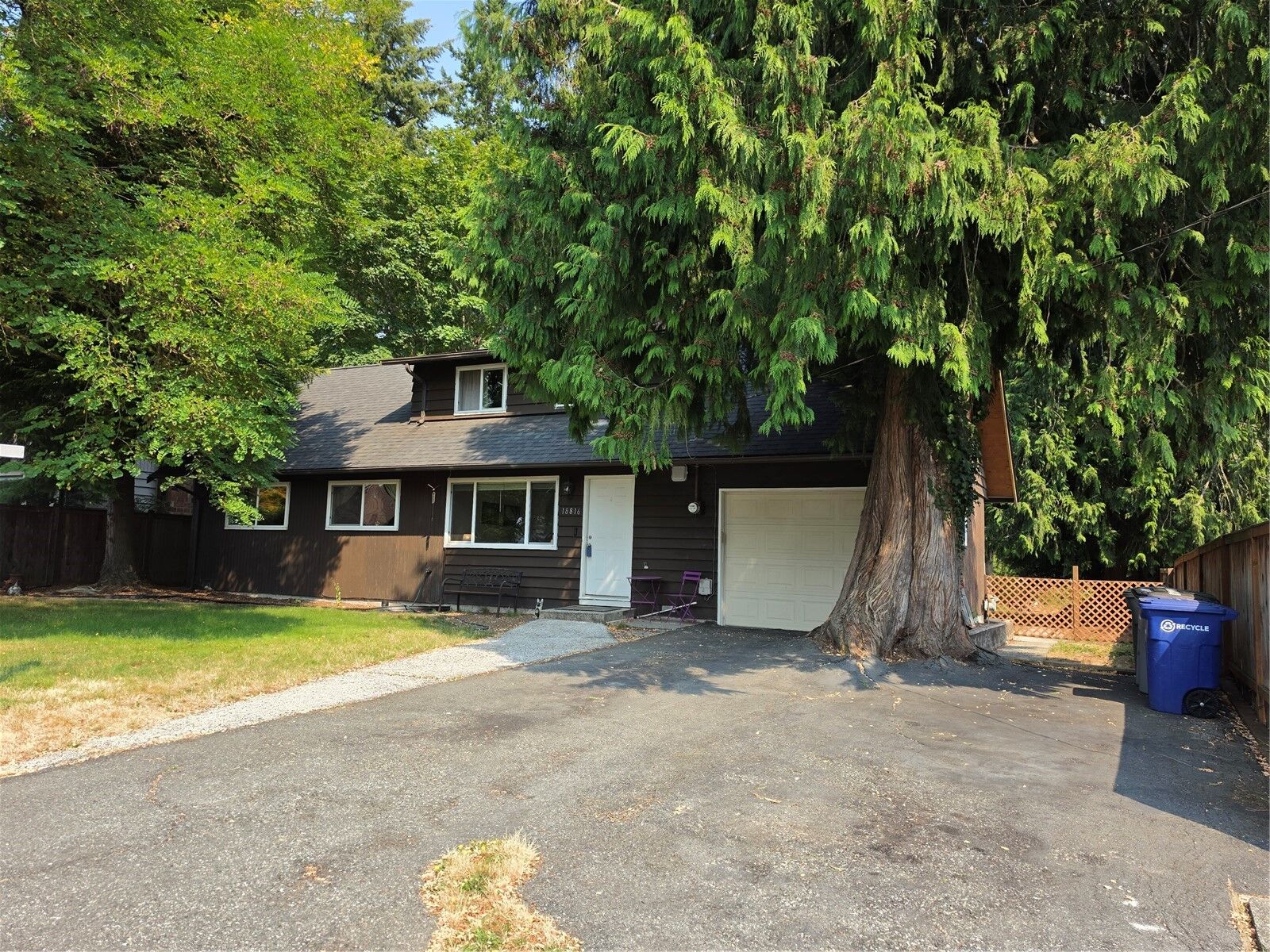 Property Photo: 18816 89 Avenue NE WA 98011
