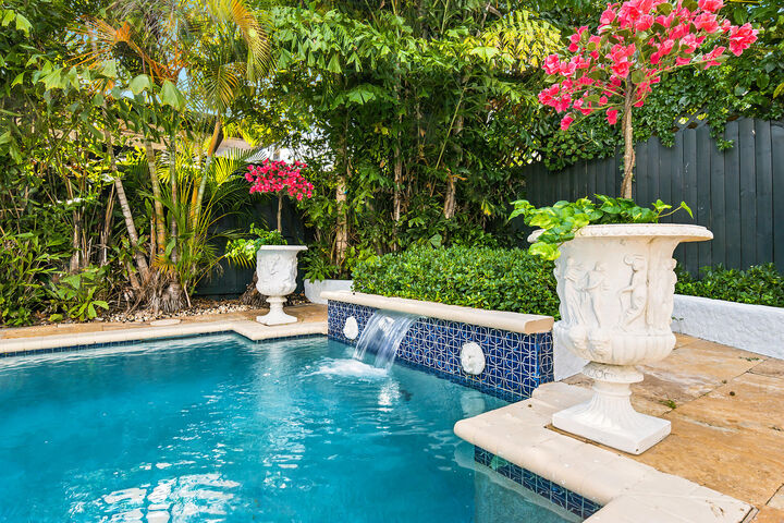 Property Photo: 235 Nottingham Boulevard FL 33405