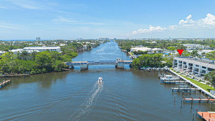 Property Photo: 801 Palm Trail 9 FL 33483