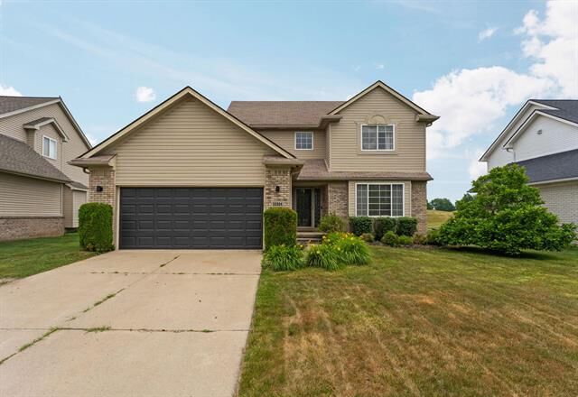 Property Photo:  33324 Sand Piper Drive  MI 48174 