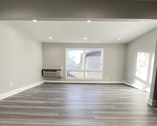 Property Photo: 1575 Cherboneau Place 61 MI 48207