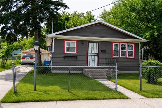 Property Photo:  3213 Sheridan Avenue  MI 48601 