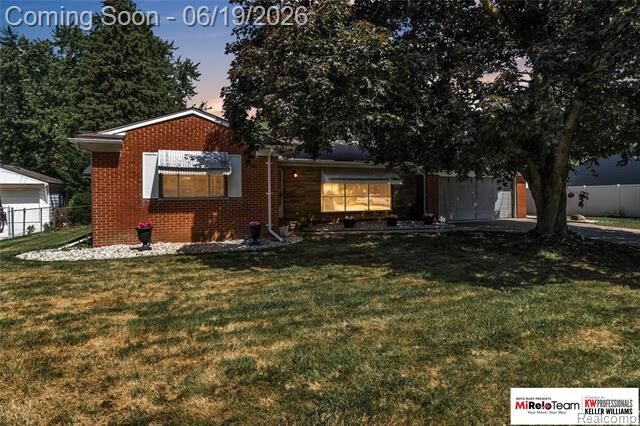 Property Photo:  14000 Warner Court  MI 48154 