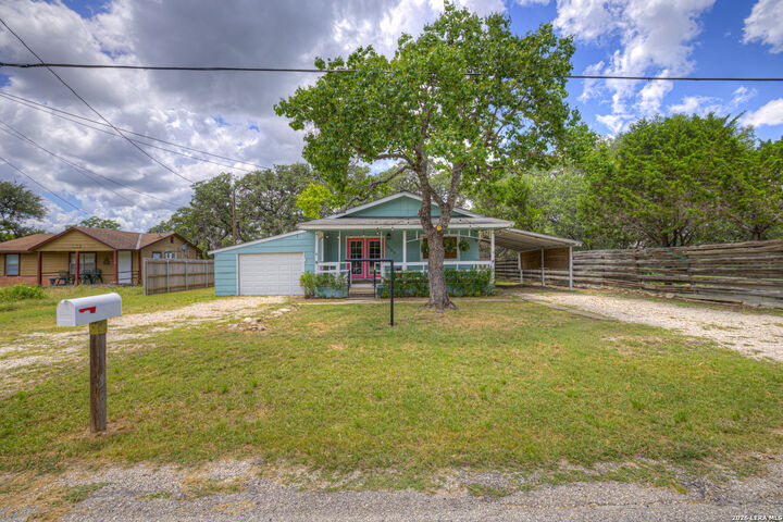 Property Photo: 1685 Lakeview Dr TX 78133