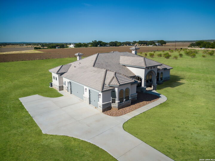 Property Photo:  252 Venado Oaks  TX 78009 