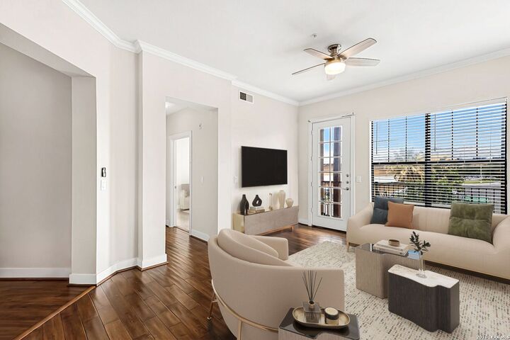 Property Photo:  7342 Oak Manor 7301  TX 78229 