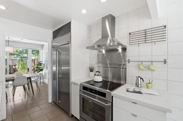 Property Photo:  3263 Benton Street  CA 95051 