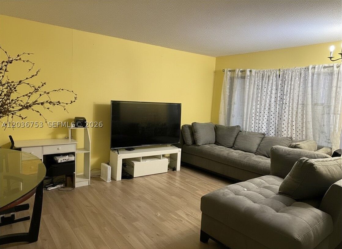 Property Photo: 2301 NW 41st Ave 102 FL 33313