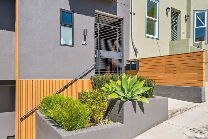 Property Photo:  815 Lyon Street B  CA 94115 