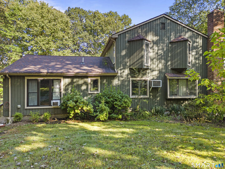 Property Photo:  