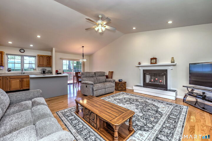 Property Photo:  20 Down Draft Circle  CT 06516 