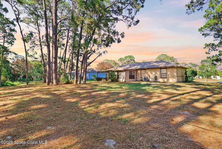 Property Photo: 852 Lamplighter Drive NW FL 32907