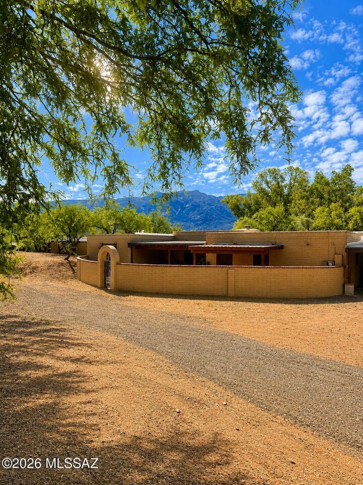 Property Photo:  16290 N Chapulin Way N  AZ 85739 
