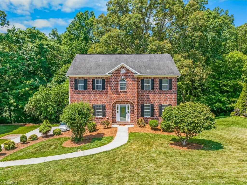 Property Photo: 4480 Lochurst Drive NC 27040