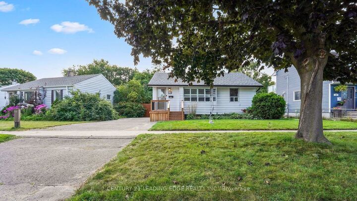 Property Photo: 128 Admiral Road Bsmt ON L1S 2P1