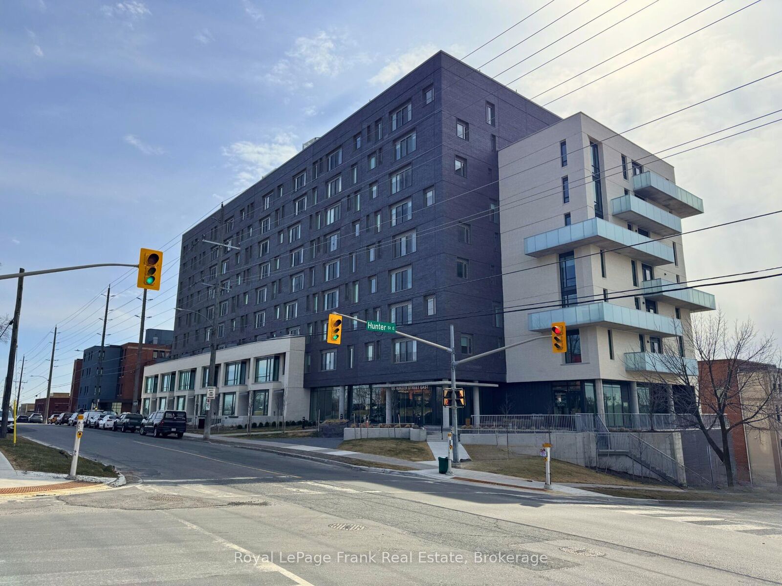Property Photo: 195 Hunter Street 902 ON K9H 1G9