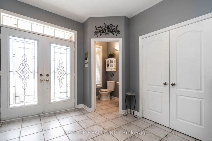 Property Photo: 29 Blaketon Court ON L6P 1K7