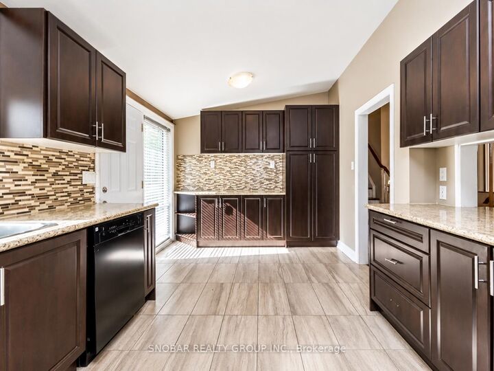 Property Photo: 141 Summitcrest Drive ON M9R 1A8