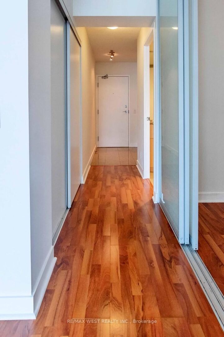 Property Photo: 373 Front Street 2509 ON M5V 3R7