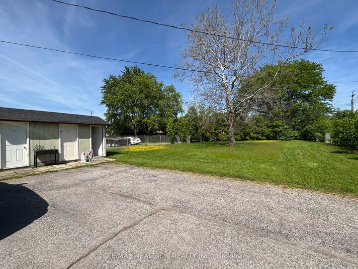 Property Photo: 327 Glenridge Avenue ON L2T 3K6