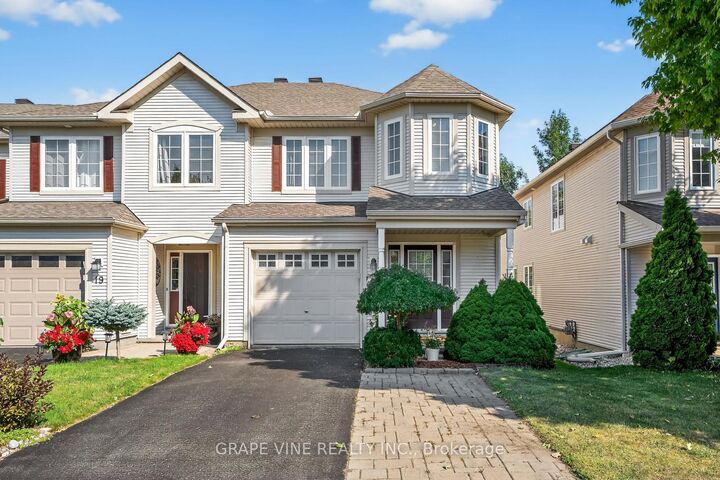 21 Fieldberry Private — photo 1