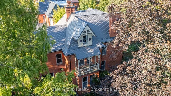 Property Photo: 105 Vansittart Avenue ON N4S 6E5