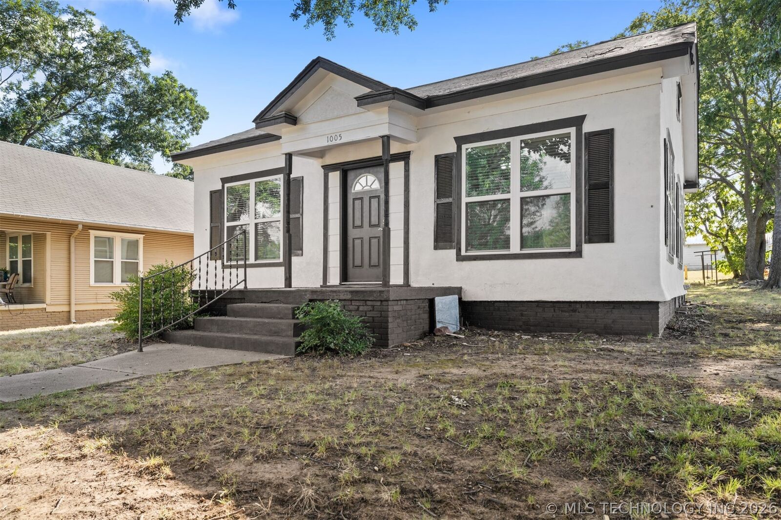 Property Photo:  1005 N 7th  OK 74701 