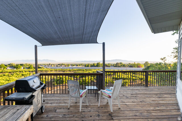Property Photo: 177 N Mountain Rd UT 84037