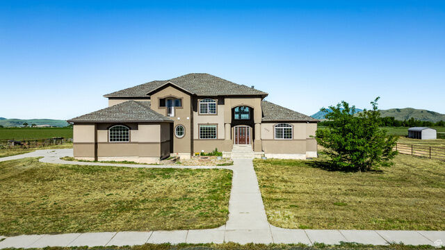 Property Photo: 7223 N Estancia Ln 3 UT 84335