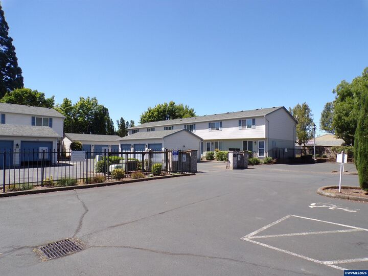 Property Photo: 4792 Lancaster #100 Dr NE OR 97305