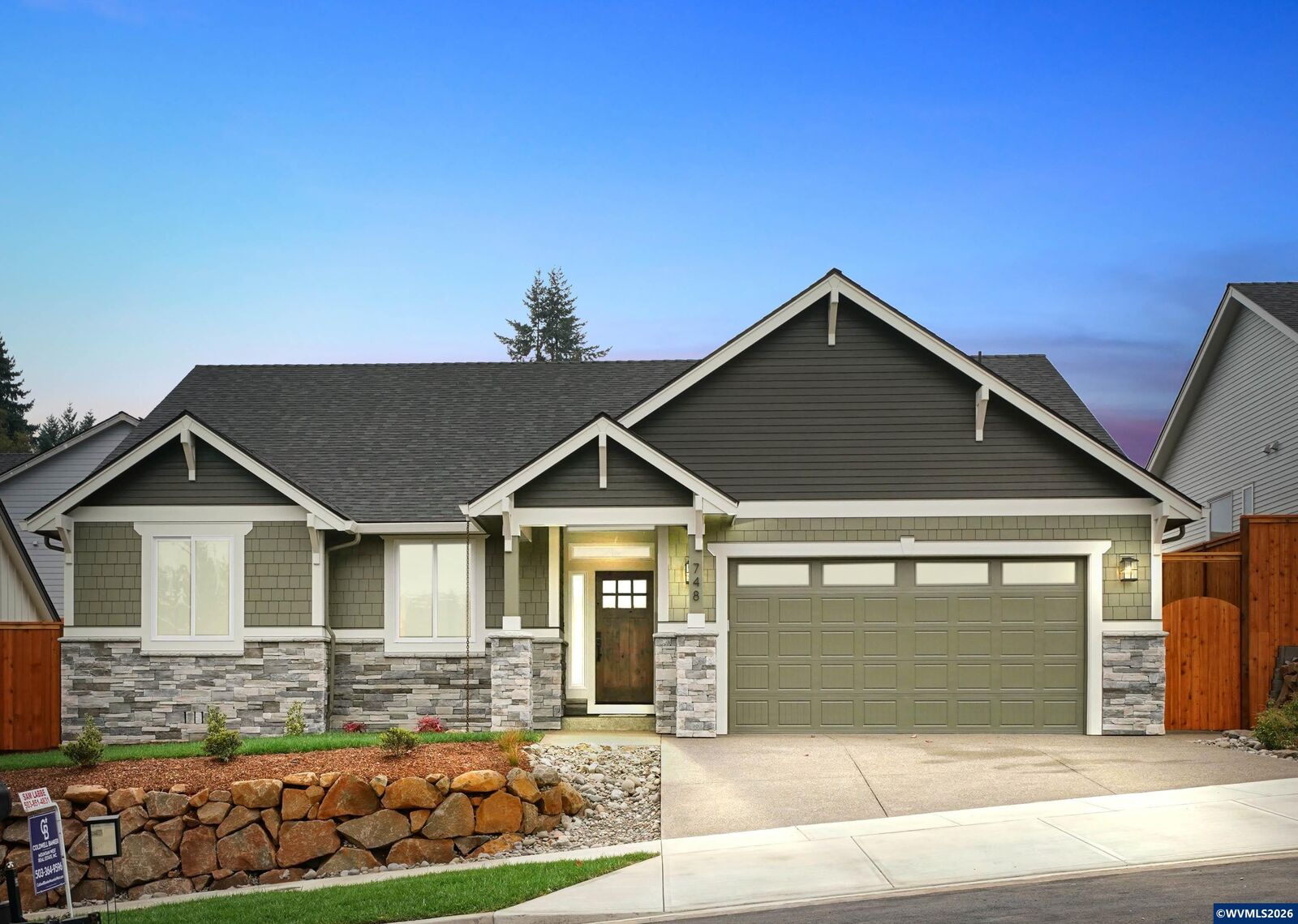 Property Photo: 747 Emily Grace Ln SE OR 97306