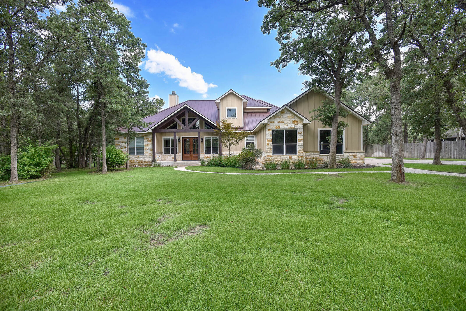 Property Photo: 115 Pine Point Cove TX 78621